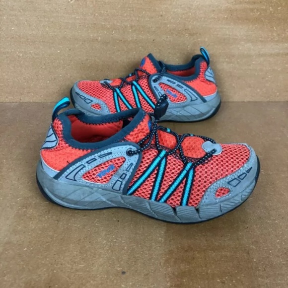 teva kids water shoes